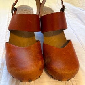 Dansko Thea Sandal Brown